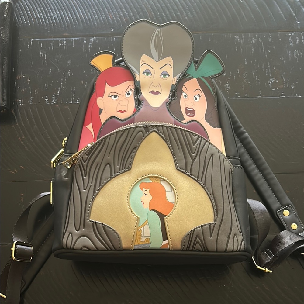 Disney Villains hard tag loundgefly- lady Tremaine, Anastasia and drizzella